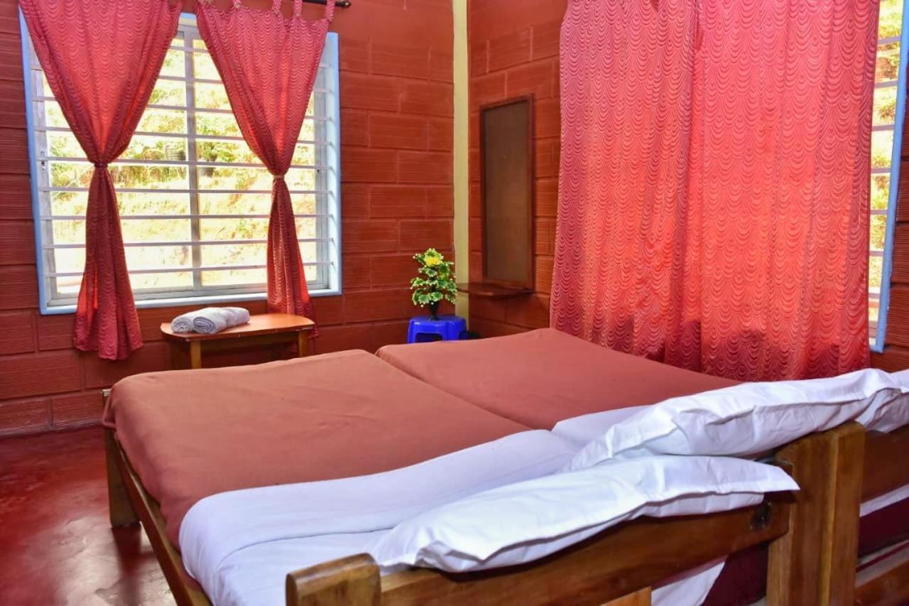 Eshwari Cottage Madikeri Exterior photo